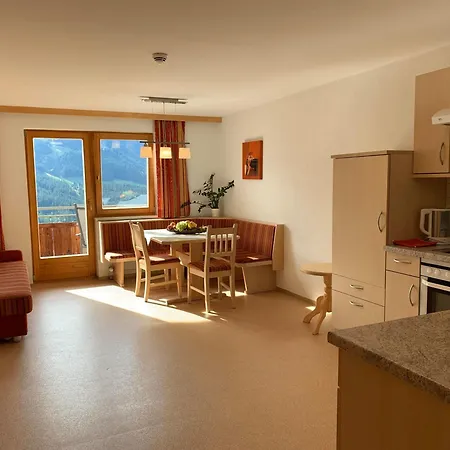 Oberguggenhausen アパート