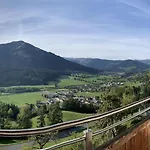 Oberguggenhausen Apartamento *