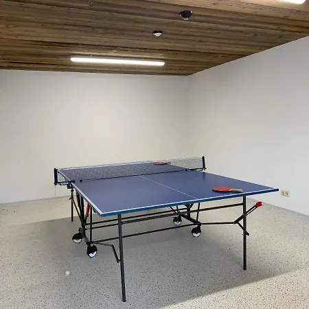 Oberguggenhausen Апартаменты *