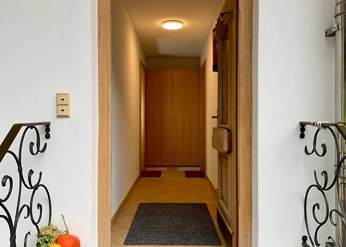 Oberguggenhausen شقة